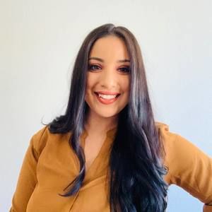 Meet your Posher, Paola